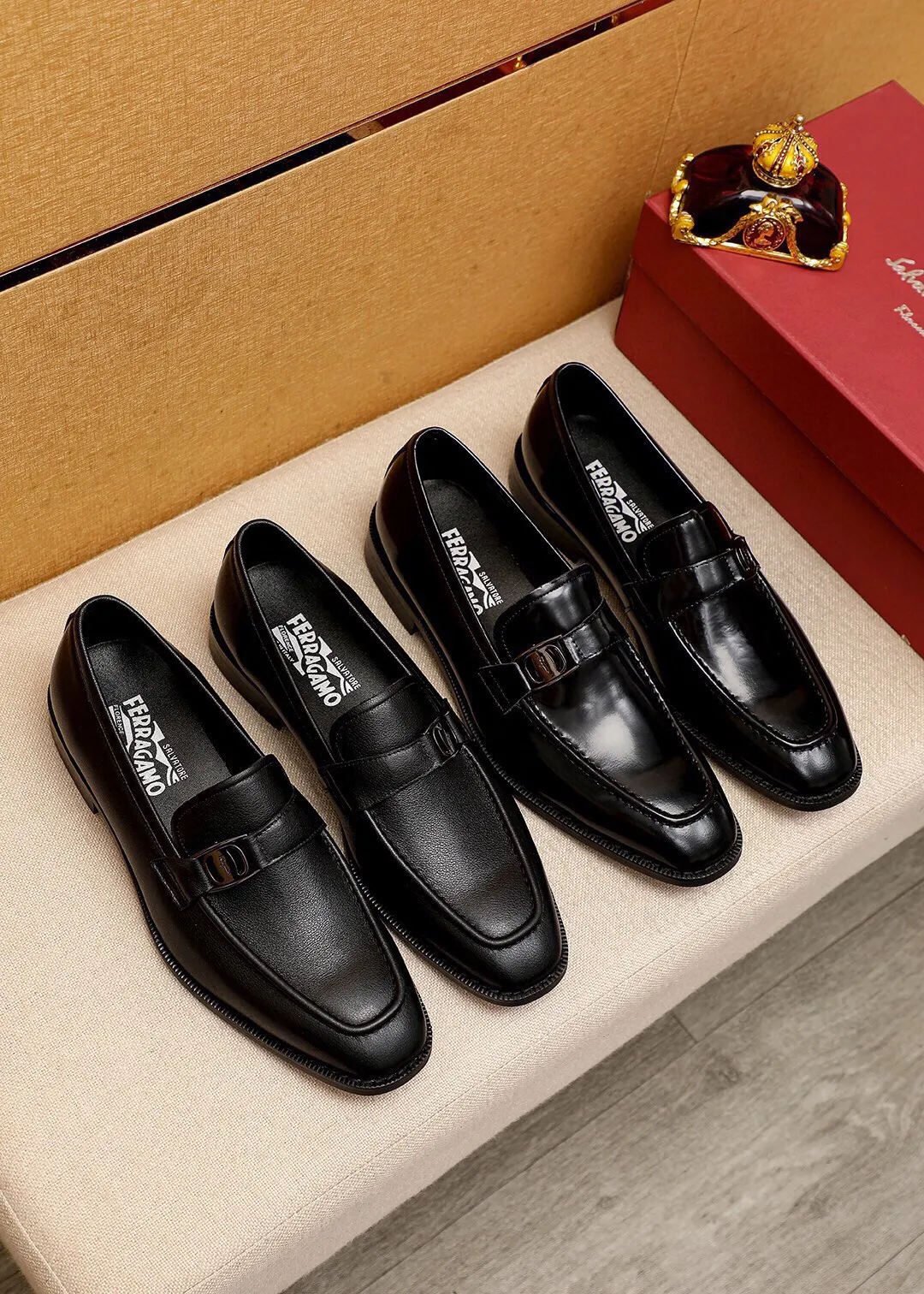 Men's shoes 💰400 💐 Product trademark: Ferragamo "Ferragamo" casual leather shoes Regular size: 39-44 (38.45.46🉑️Customized) Product materials: Selected imported open-edge beaded calfskin upper + classic hardware buckle, imported pig leather lining. Strong three-dimensional visual effect, non-slip and wear-resistant combination outsole Color: 1⃣️color optional